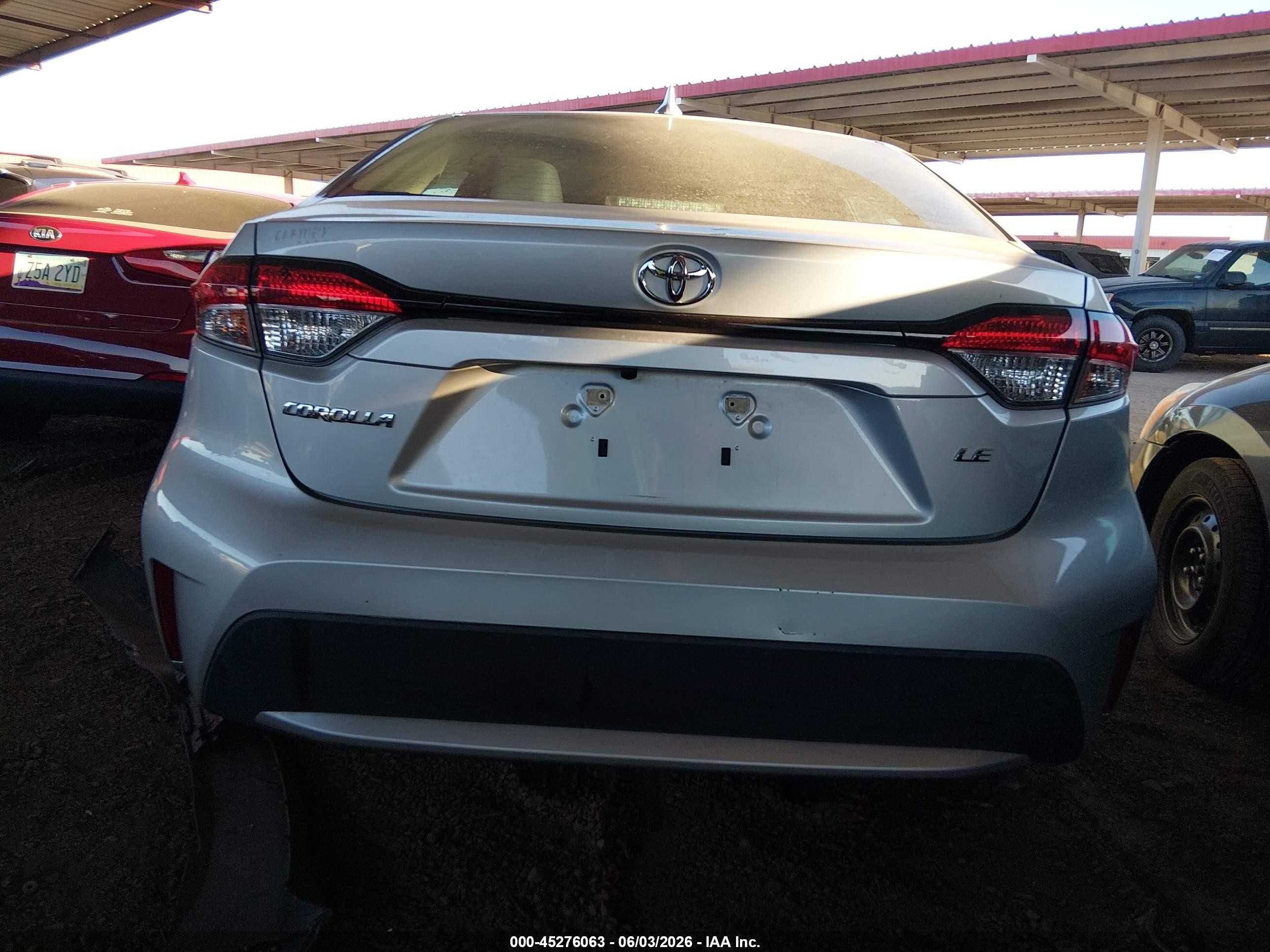 2021 Toyota Corolla Le Серебряный vin: 5YFEPMAE0MP249879