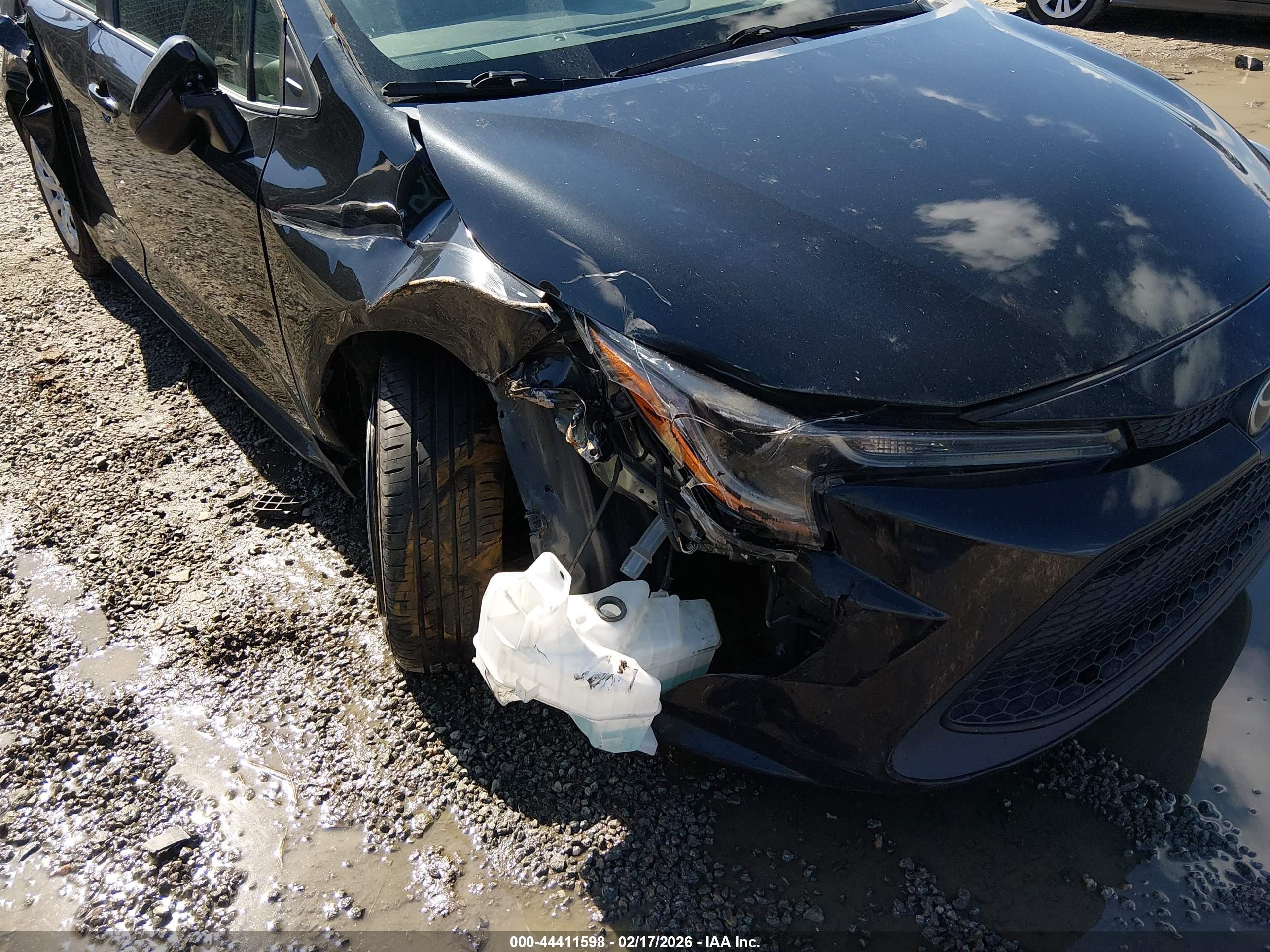 2022 Toyota Corolla Le Black vin: 5YFEPMAE0NP293513