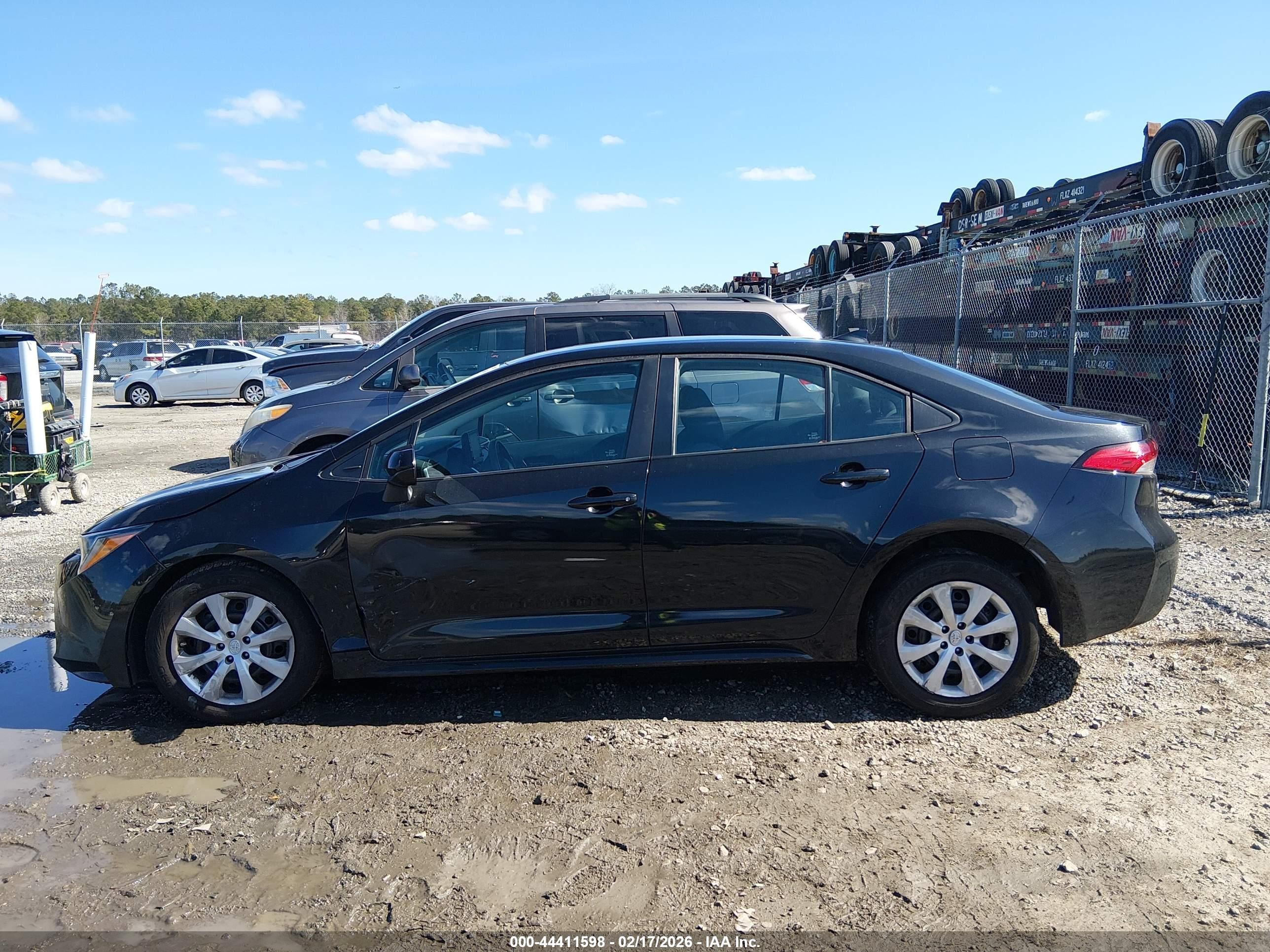 2022 Toyota Corolla Le Black vin: 5YFEPMAE0NP293513