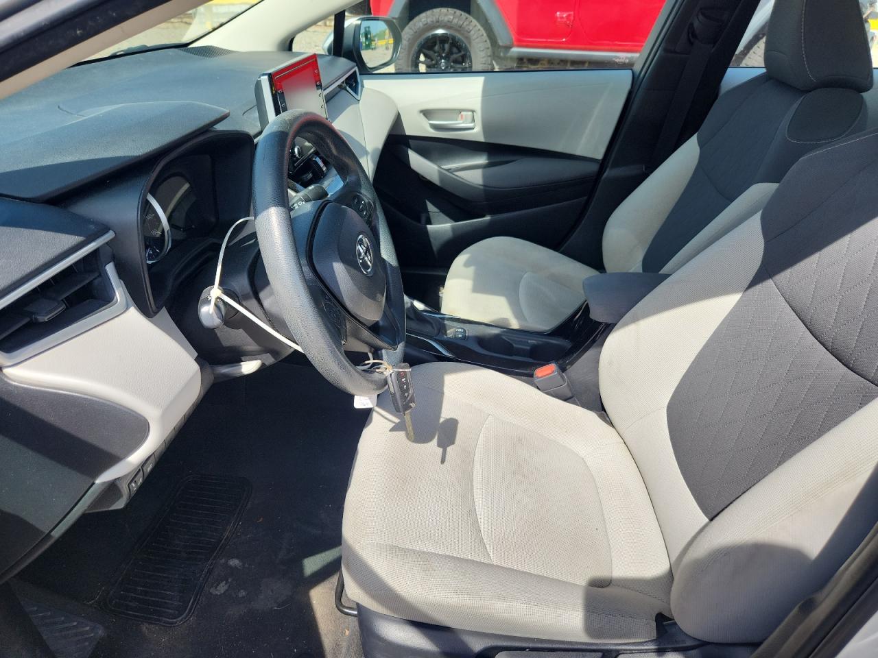 2021 Toyota Corolla Le Silver vin: 5YFEPMAE1MP187800