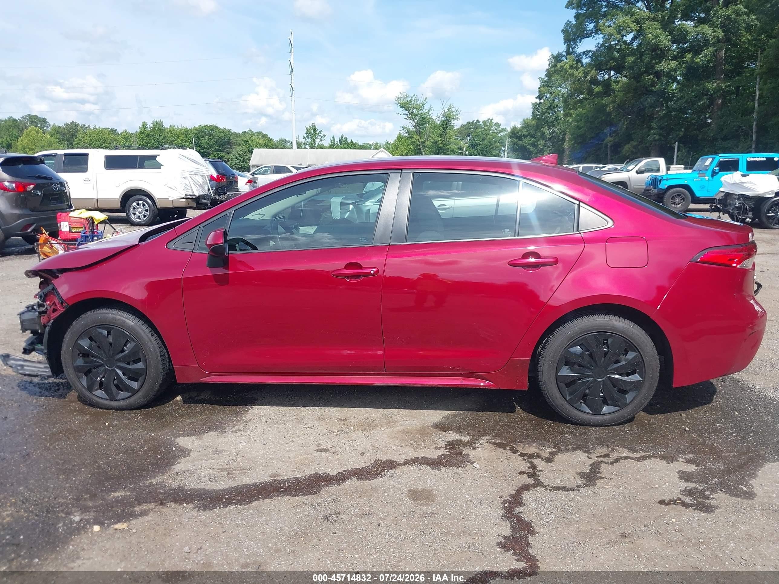 2022 Toyota Corolla Le Red vin: 5YFEPMAE1NP331184