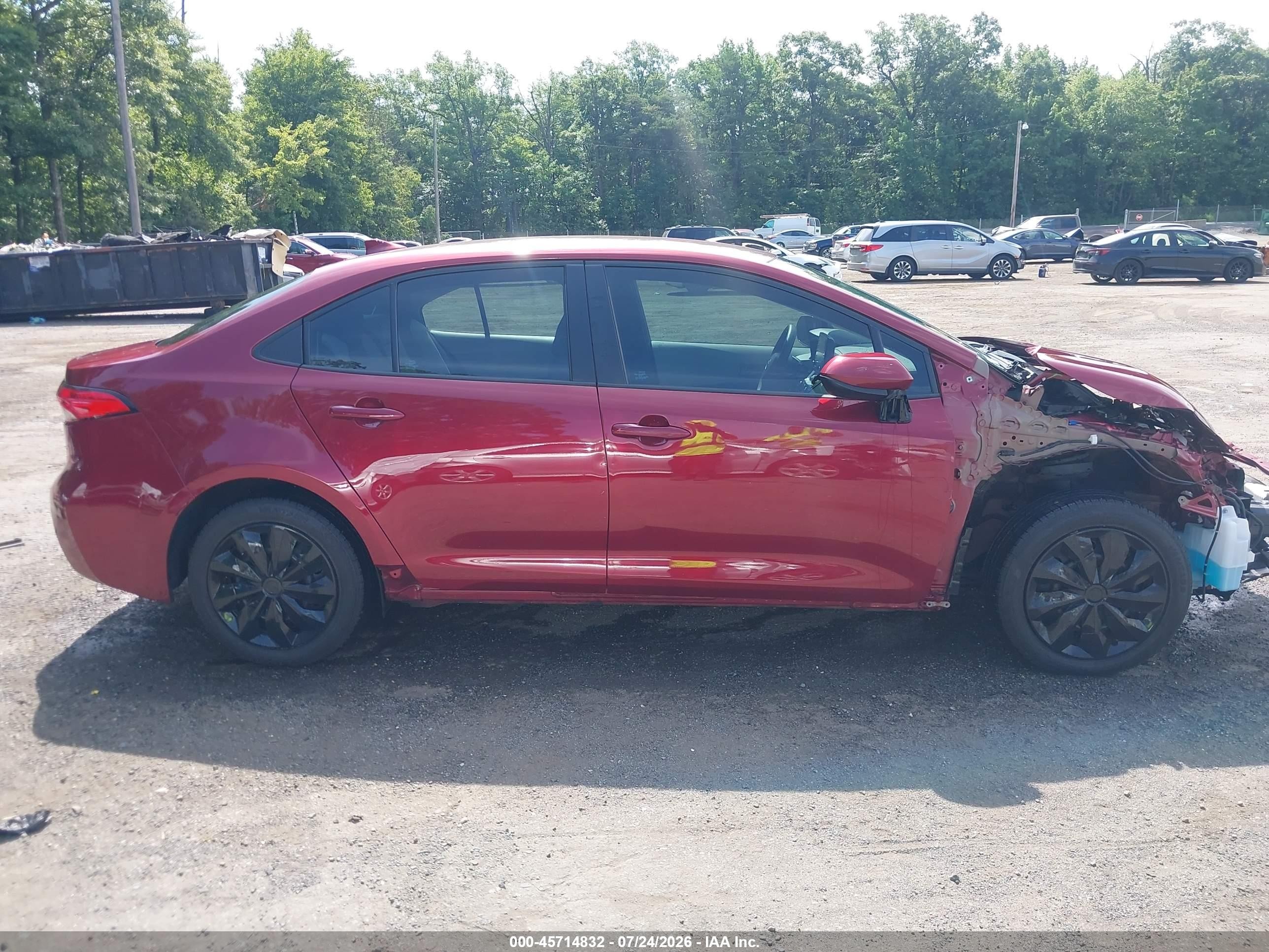 2022 Toyota Corolla Le Red vin: 5YFEPMAE1NP331184