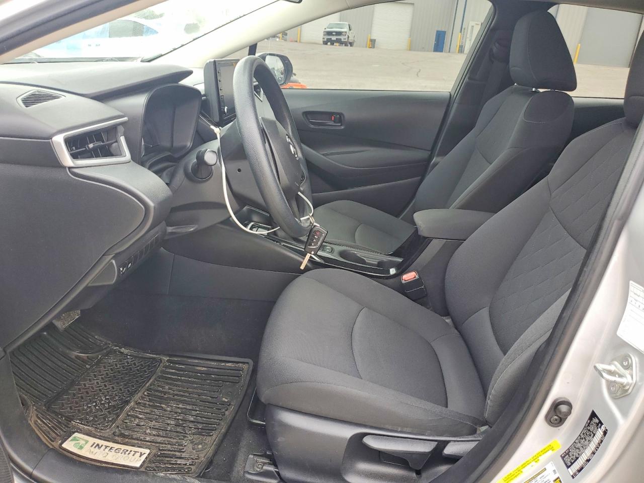 2022 Toyota Corolla Le Silver vin: 5YFEPMAE2NP275188