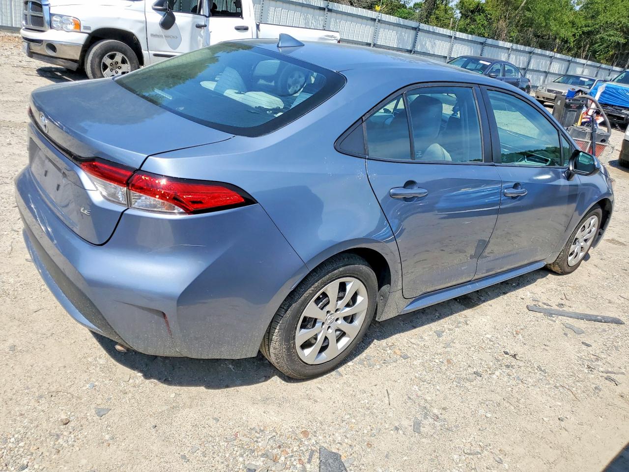 2021 Toyota Corolla Le Blue vin: 5YFEPMAE3MP188740