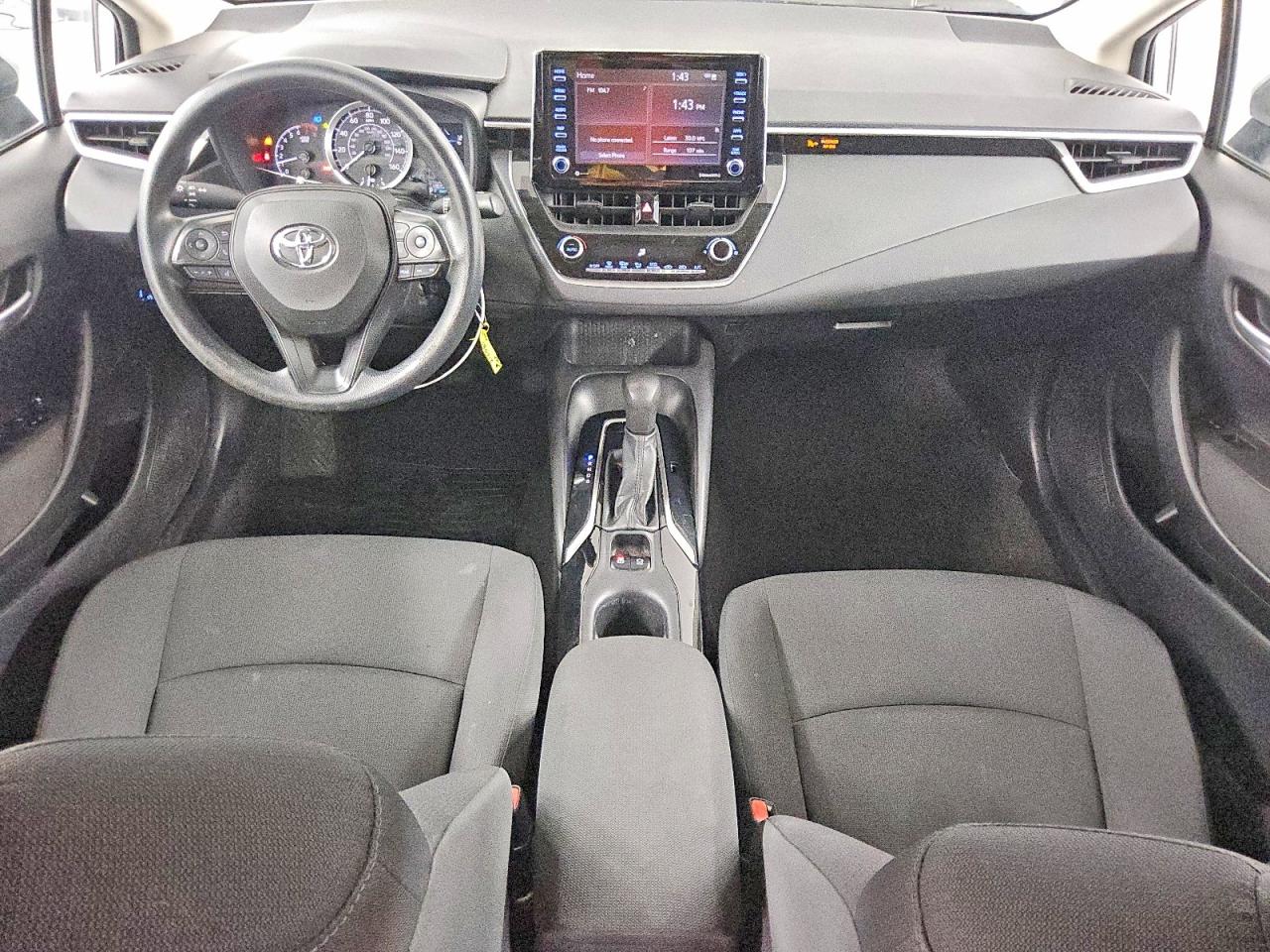 2021 Toyota Corolla Le Silver vin: 5YFEPMAE3MP203639