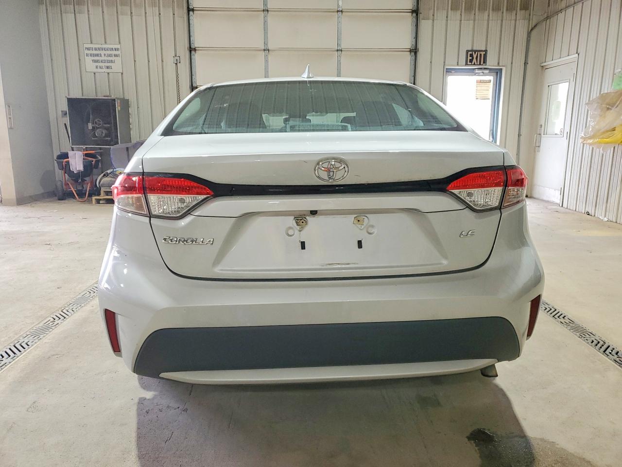 2021 Toyota Corolla Le Silver vin: 5YFEPMAE3MP220330