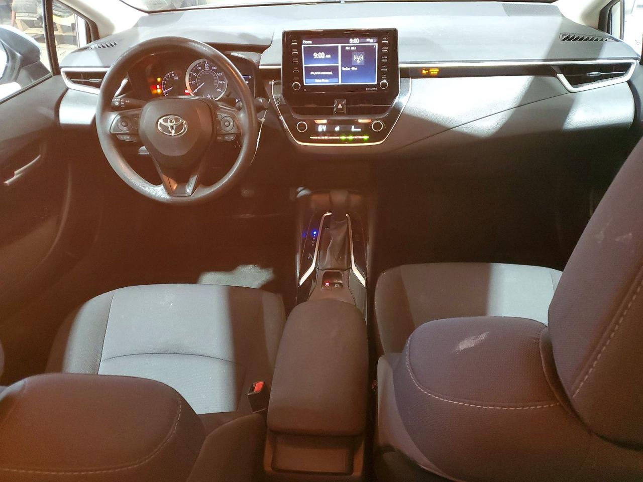 2021 Toyota Corolla Le Silver vin: 5YFEPMAE3MP220330