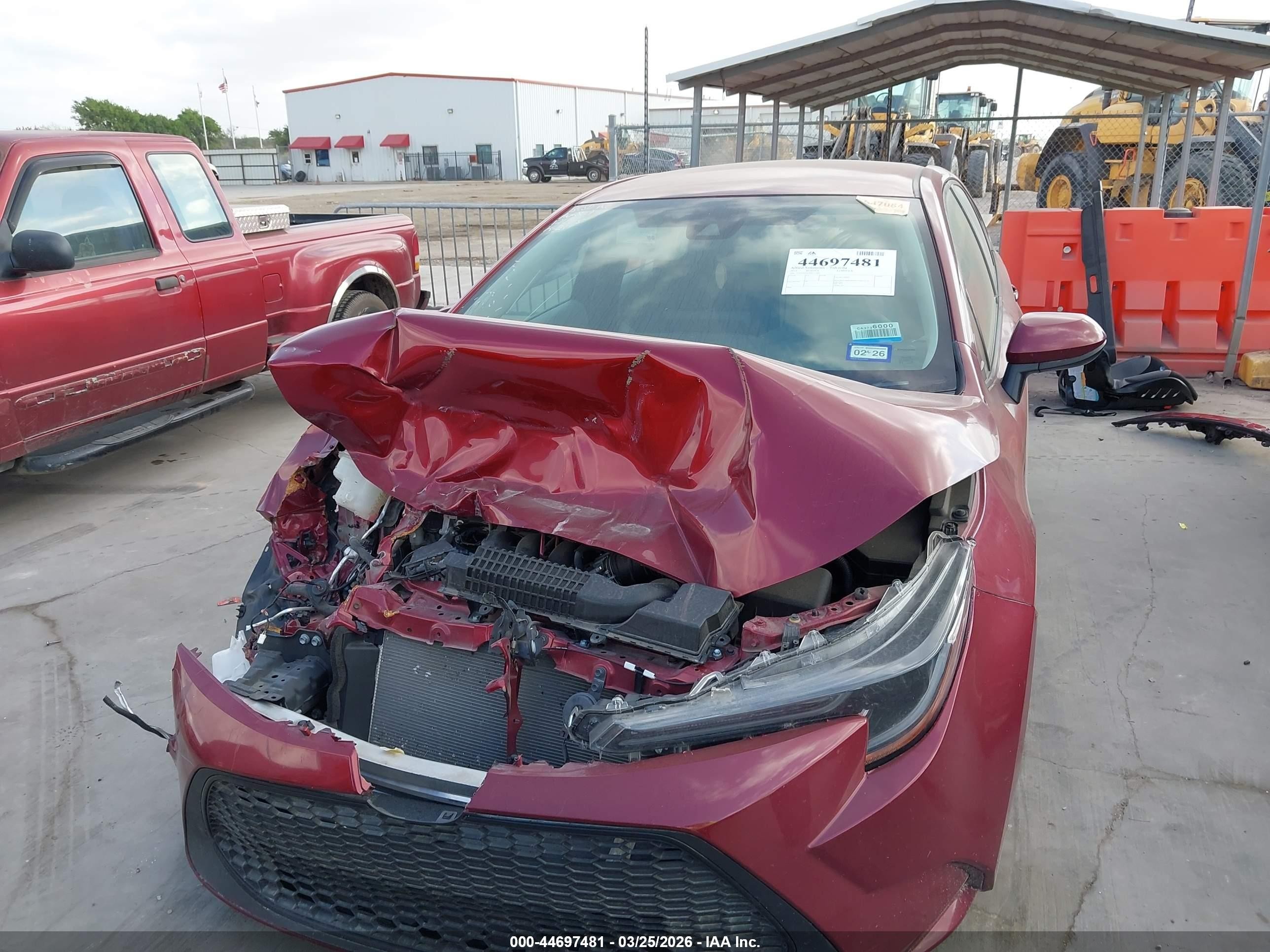 2022 Toyota Corolla Le Red vin: 5YFEPMAE3NP321689
