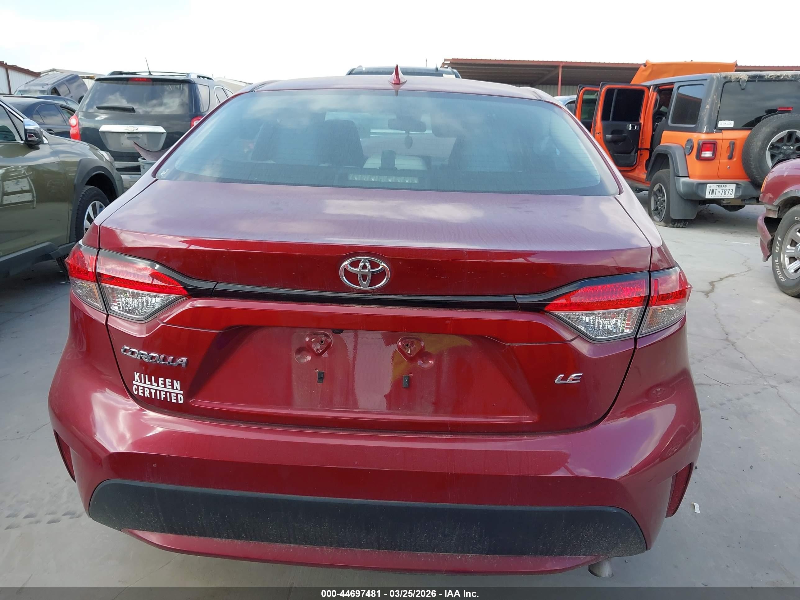 2022 Toyota Corolla Le Red vin: 5YFEPMAE3NP321689