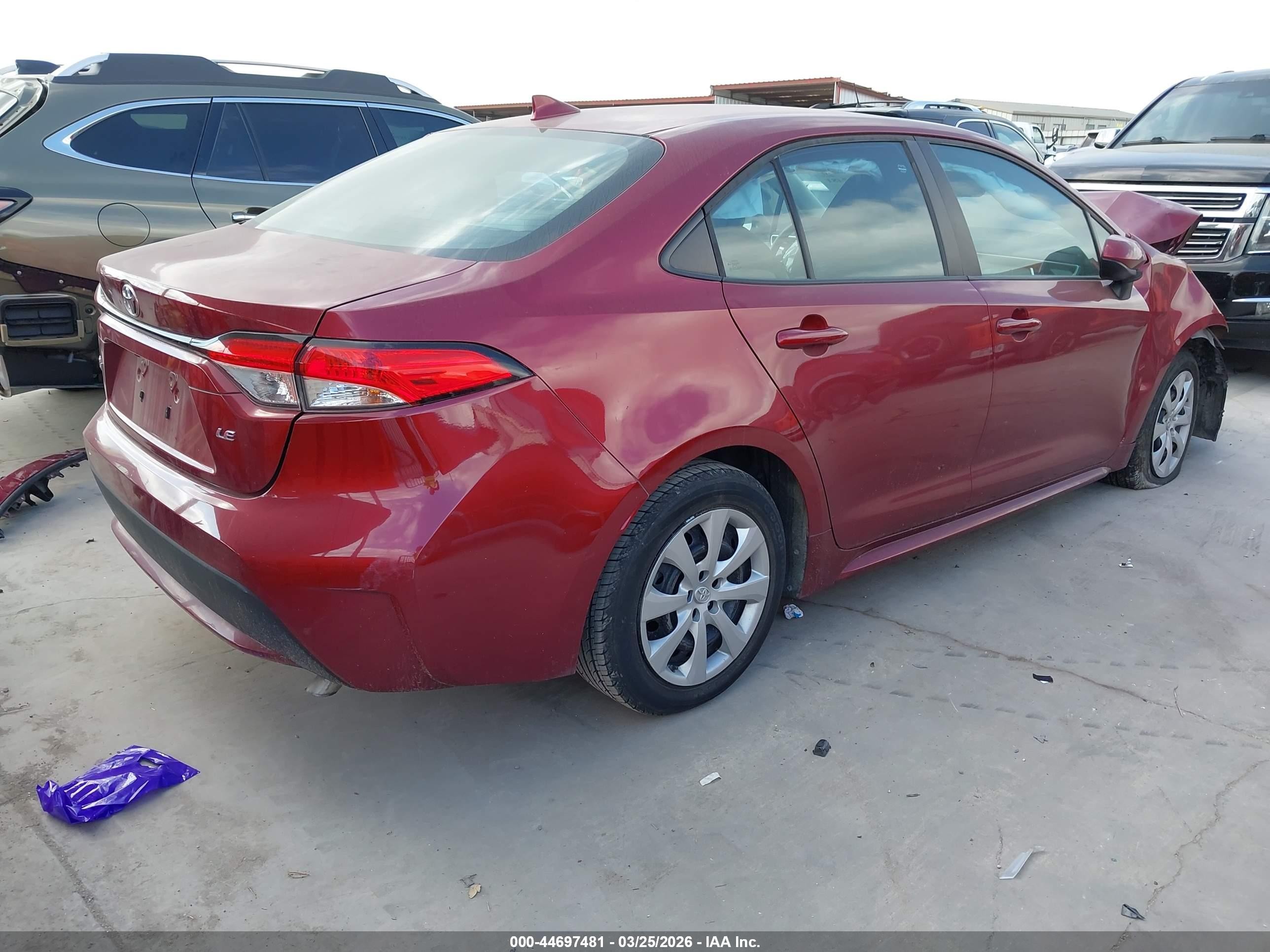 2022 Toyota Corolla Le Red vin: 5YFEPMAE3NP321689