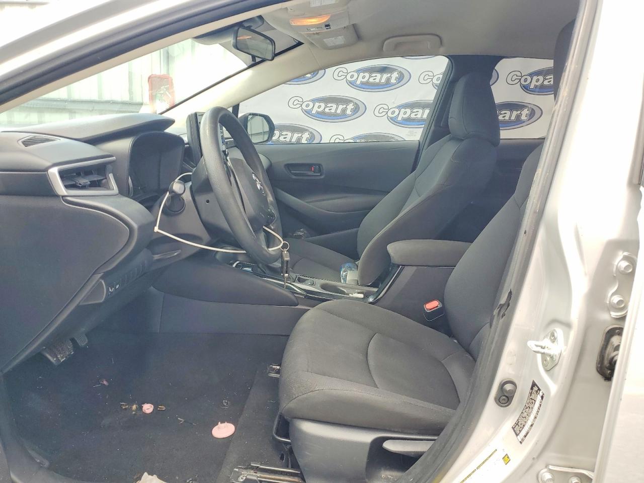 2022 Toyota Corolla Le Silver vin: 5YFEPMAE3NP335947