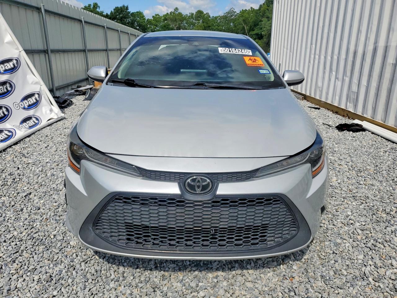 2022 Toyota Corolla Le Silver vin: 5YFEPMAE3NP335947