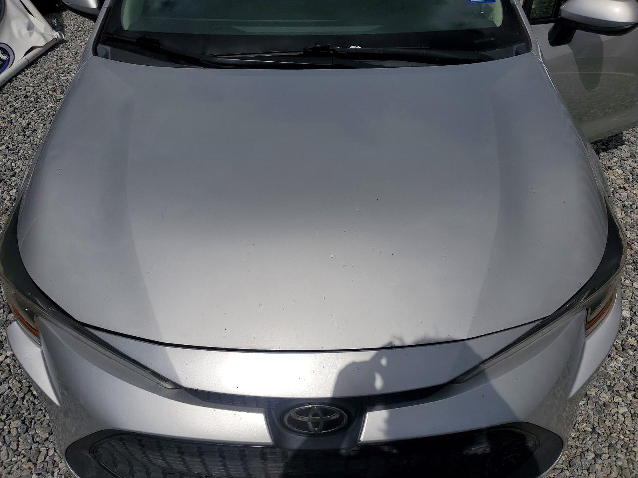 2022 Toyota Corolla Le Silver vin: 5YFEPMAE3NP335947