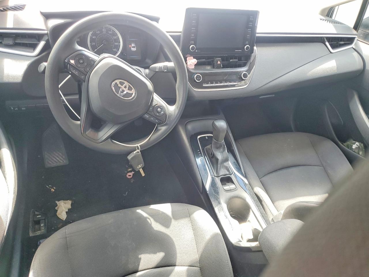 2022 Toyota Corolla Le Silver vin: 5YFEPMAE3NP335947