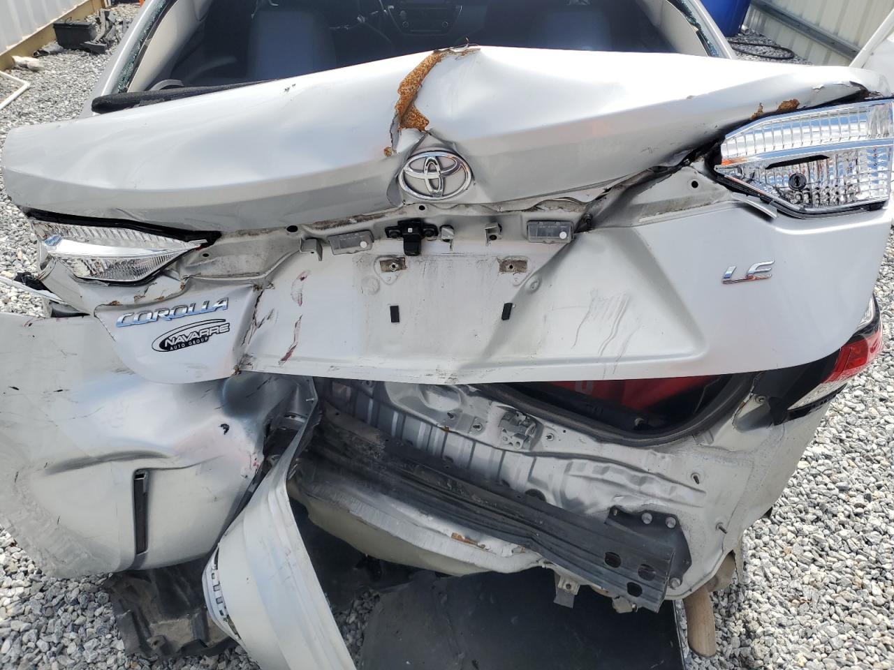 2022 Toyota Corolla Le Silver vin: 5YFEPMAE3NP335947 Damage: Right Tail Light, Broken, Replacement Required