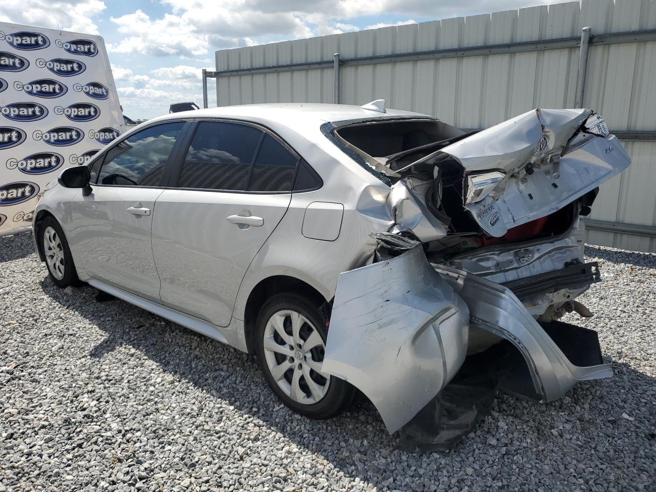 2022 Toyota Corolla Le Silver vin: 5YFEPMAE3NP335947 Damage: Left Qtr Panel, Severe Damage, Replacement Required