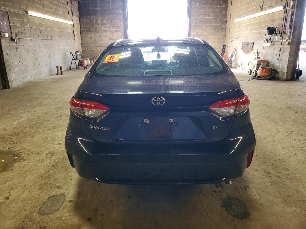2022 Toyota Corolla Le Blue vin: 5YFEPMAE3NP345085