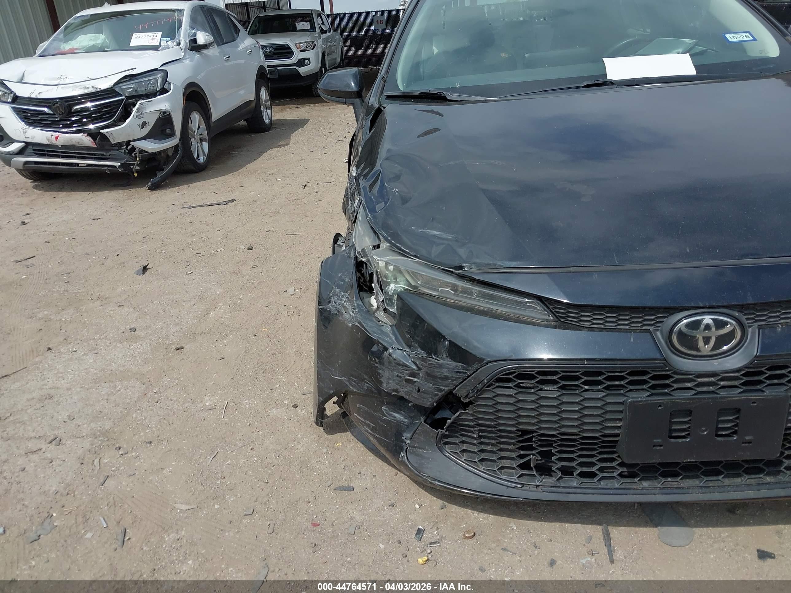 2022 Toyota Corolla Le Black vin: 5YFEPMAE3NP357429