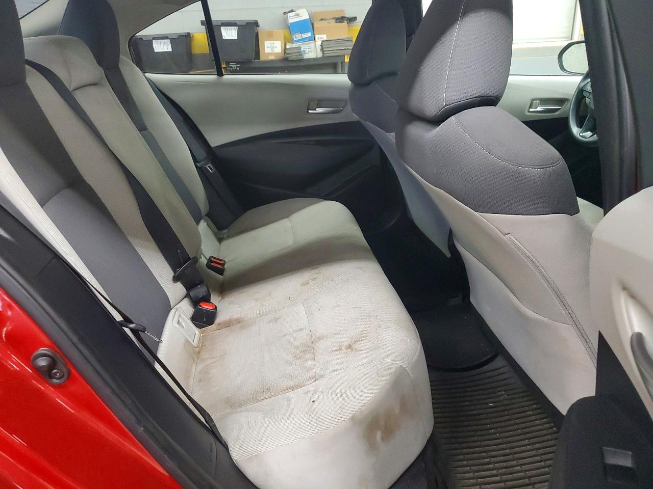 2021 Toyota Corolla Le Red vin: 5YFEPMAE4MP196586
