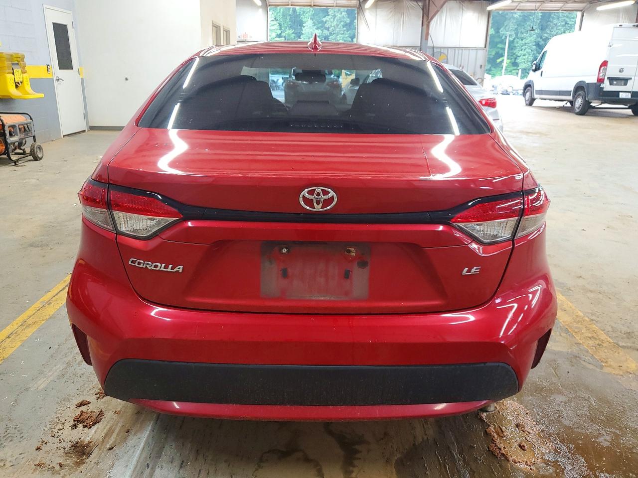 2021 Toyota Corolla Le Red vin: 5YFEPMAE4MP196586