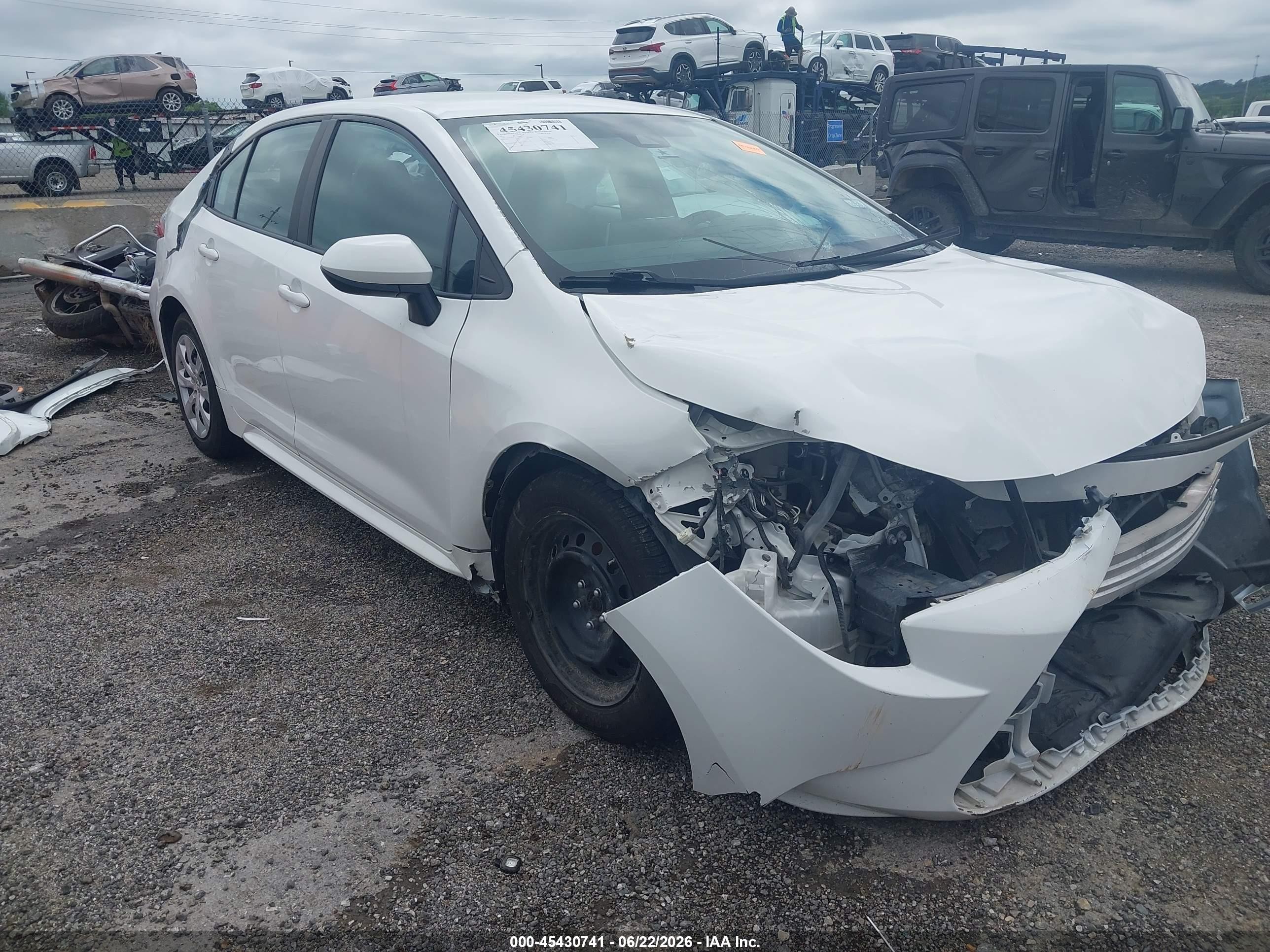 2021 Toyota Corolla Le White vin: 5YFEPMAE4MP252090