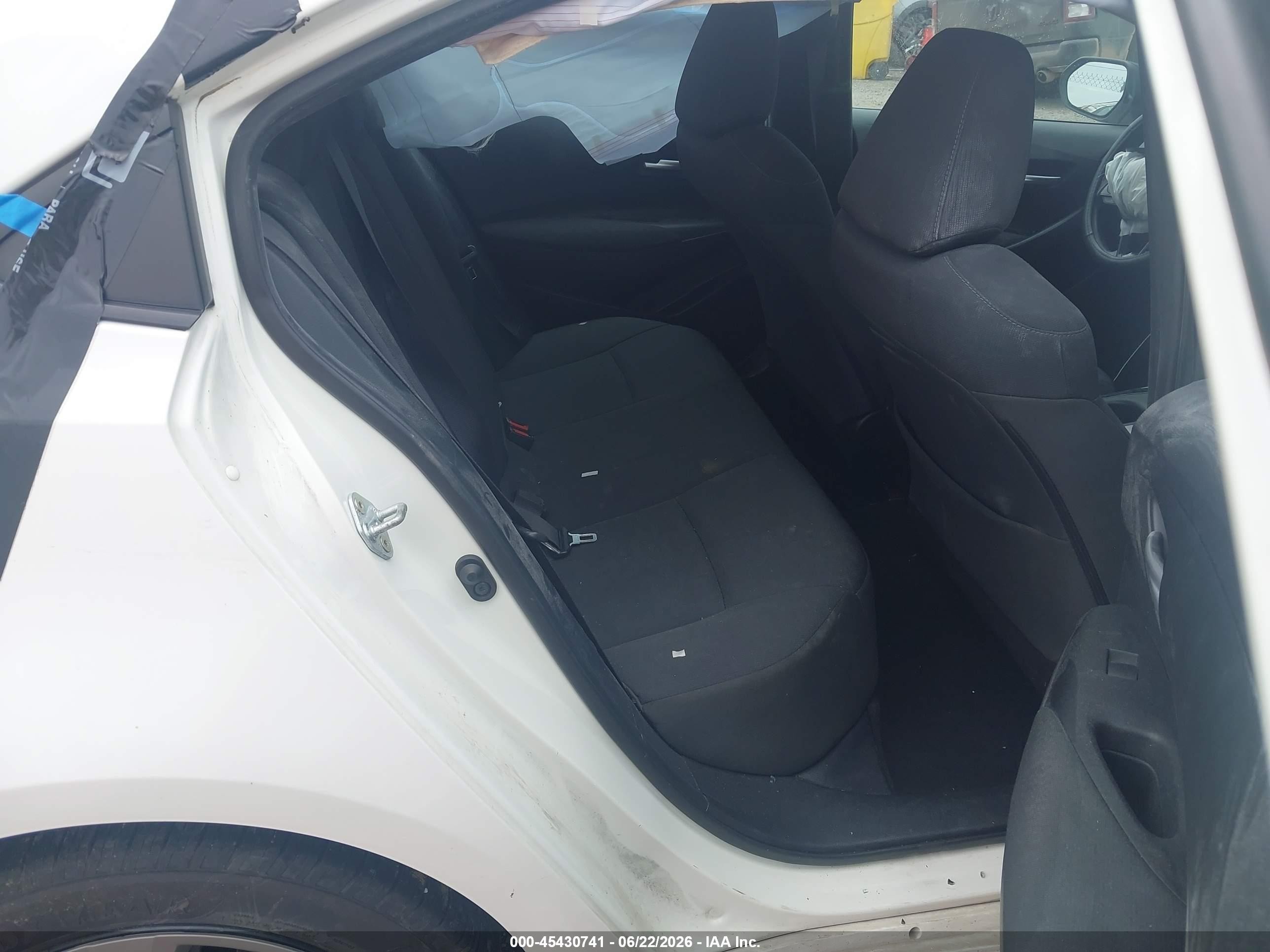 2021 Toyota Corolla Le White vin: 5YFEPMAE4MP252090