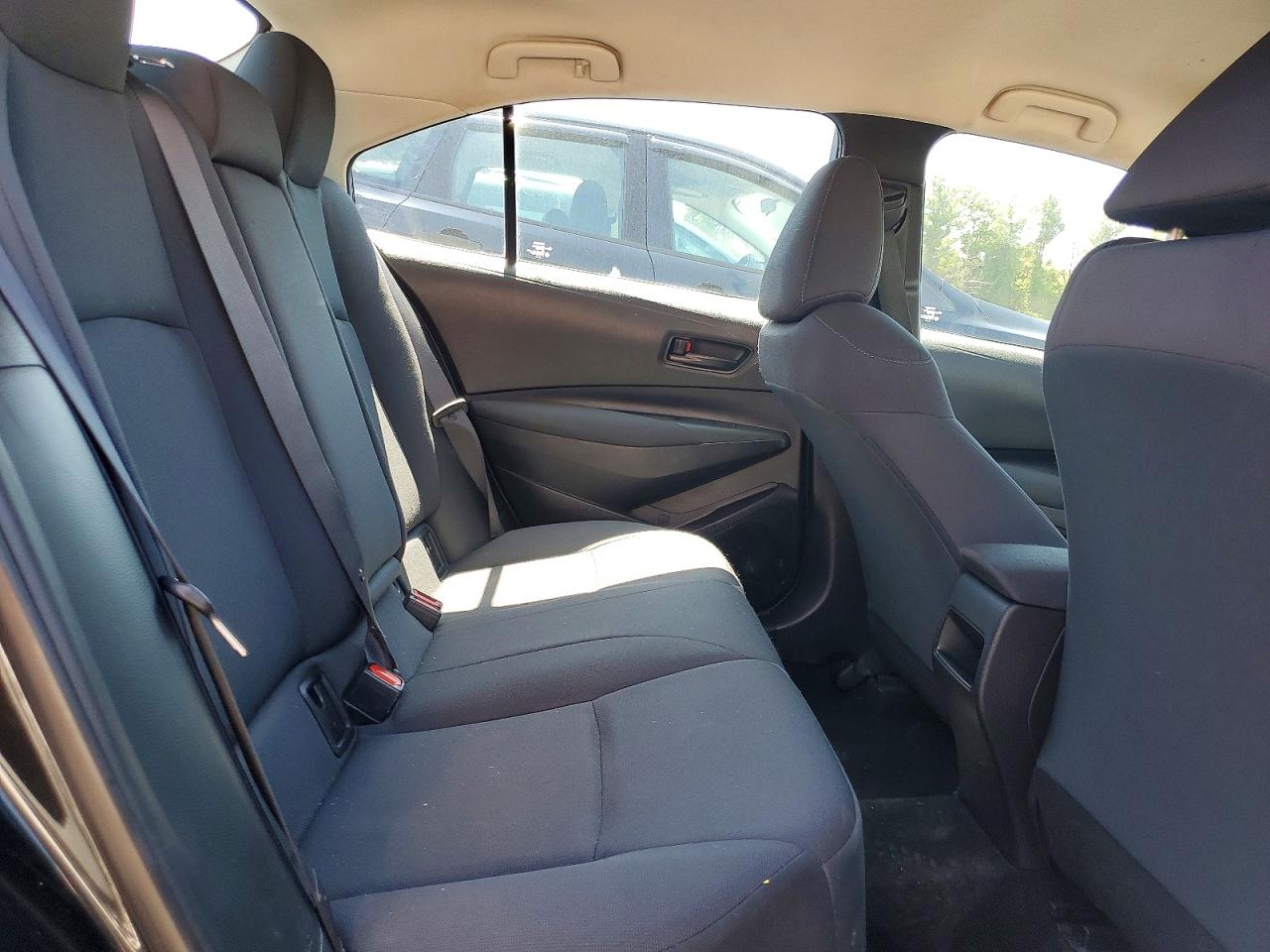 2022 Toyota Corolla Le Black vin: 5YFEPMAE4NP272390