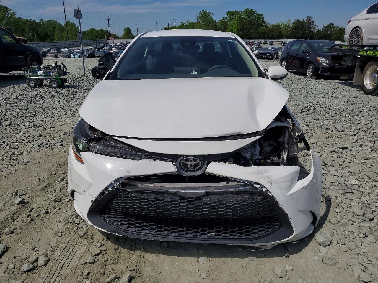 2021 Toyota Corolla Le White vin: 5YFEPMAE6MP158213