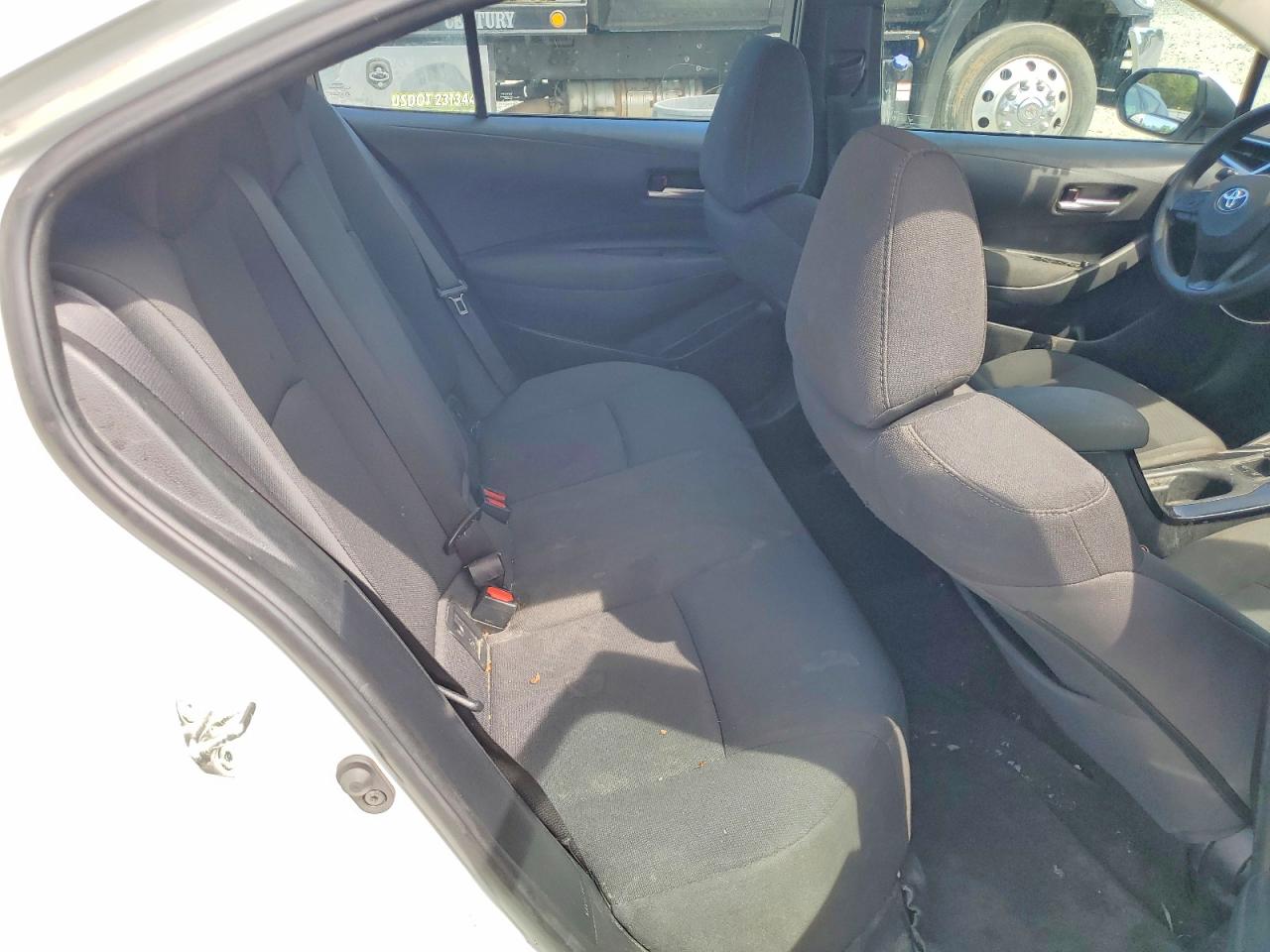 2021 Toyota Corolla Le White vin: 5YFEPMAE6MP158213