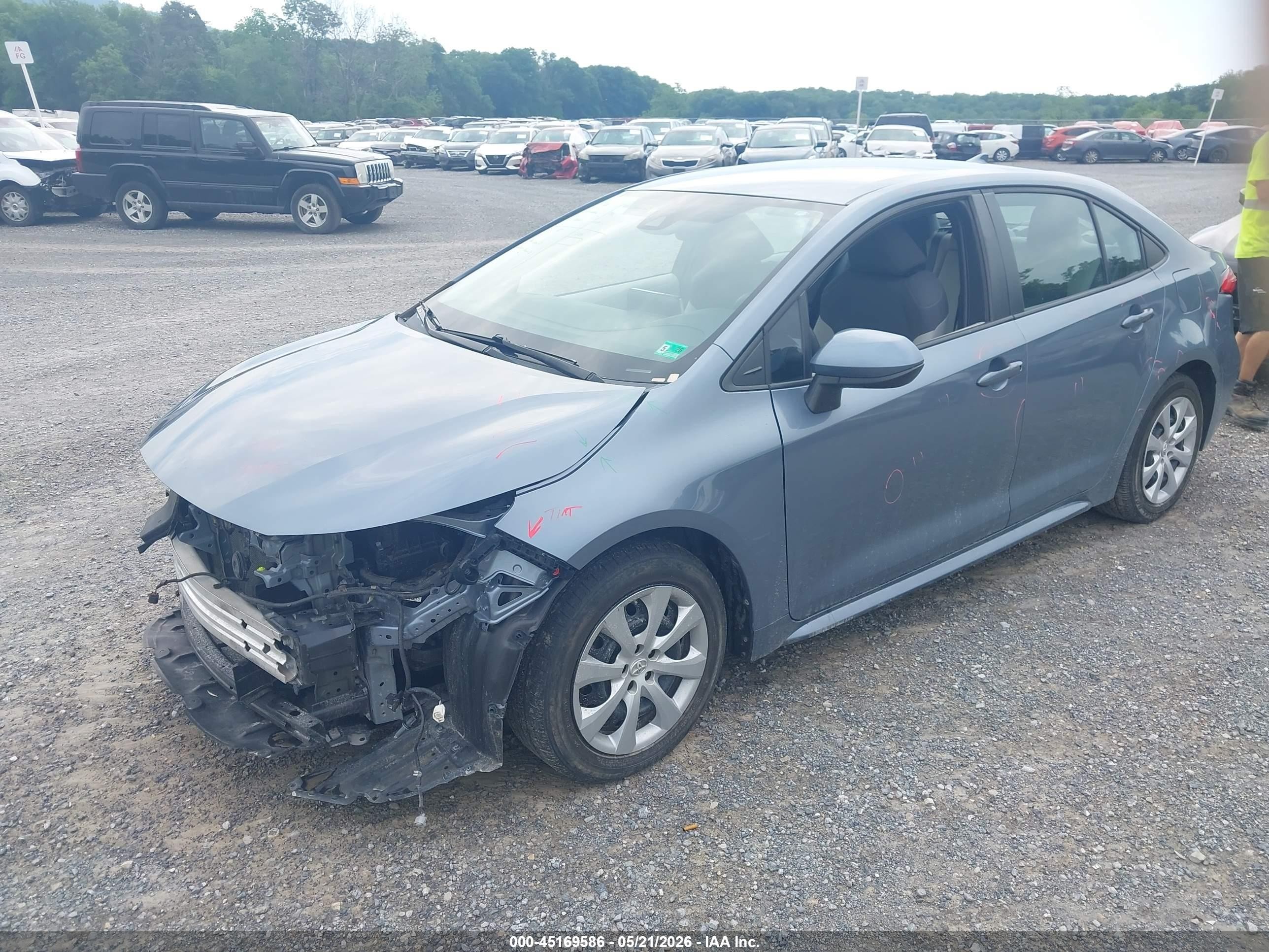 2021 Toyota Corolla Le Blue vin: 5YFEPMAE6MP213954