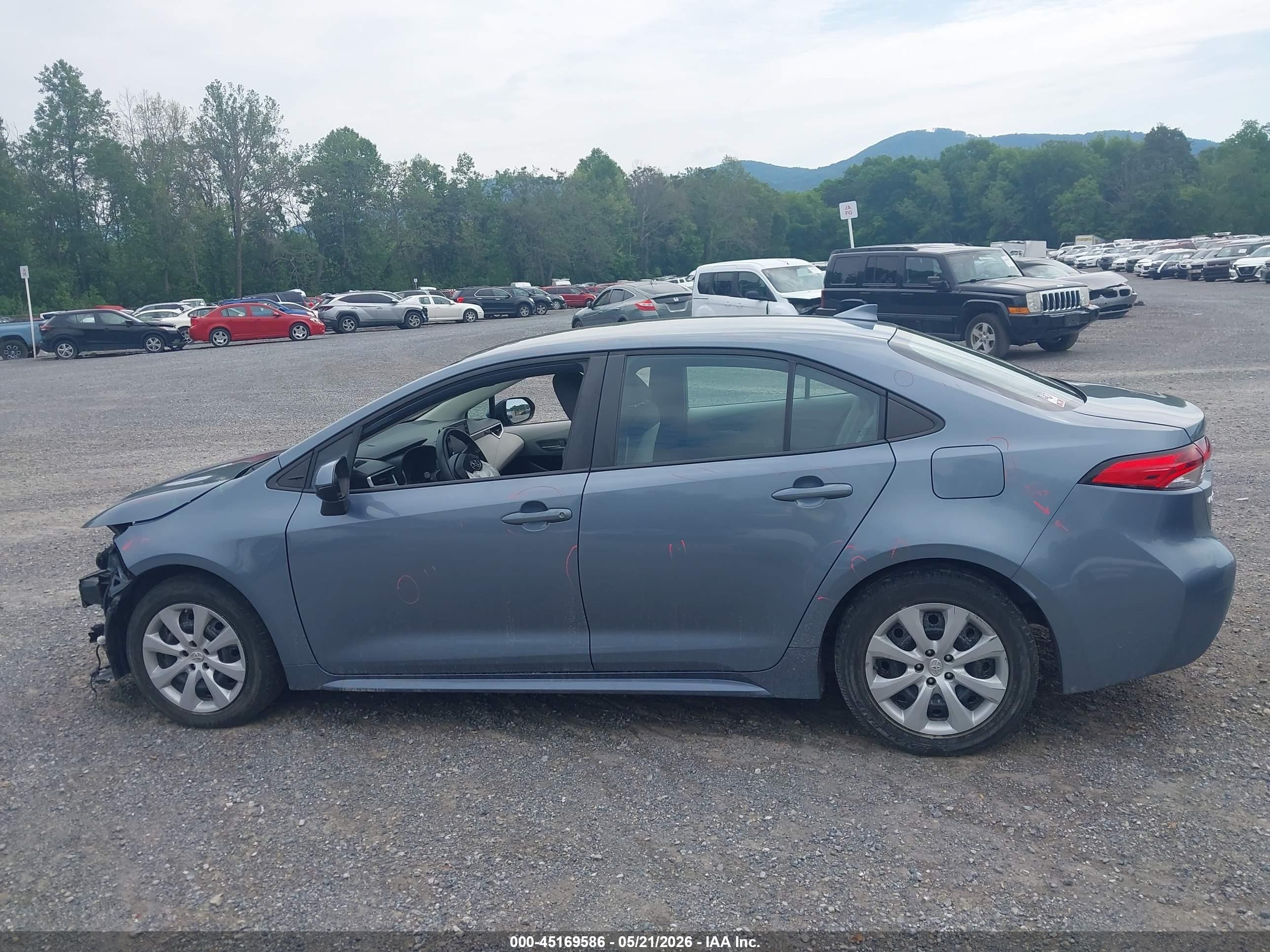 2021 Toyota Corolla Le Blue vin: 5YFEPMAE6MP213954