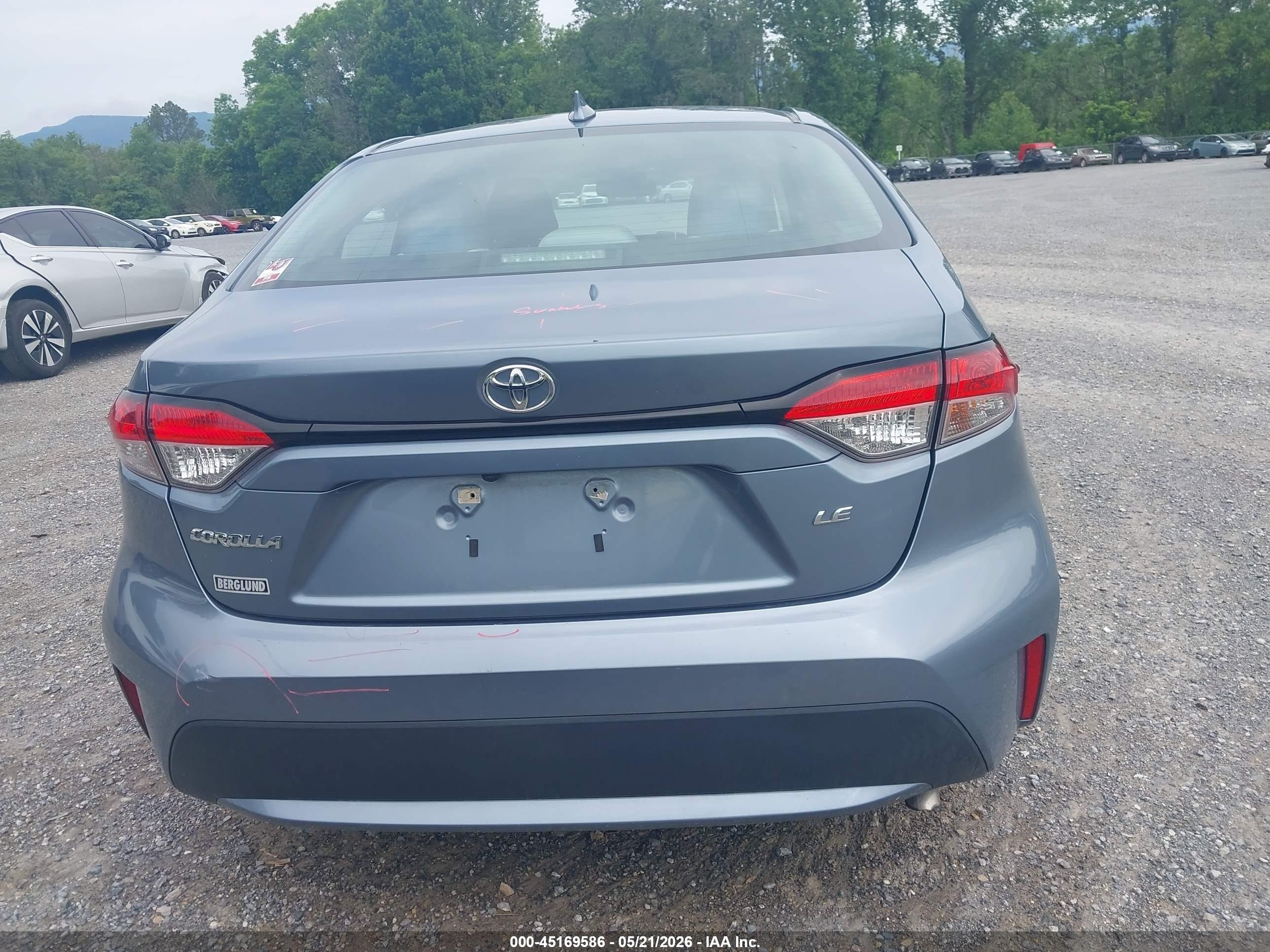 2021 Toyota Corolla Le Blue vin: 5YFEPMAE6MP213954