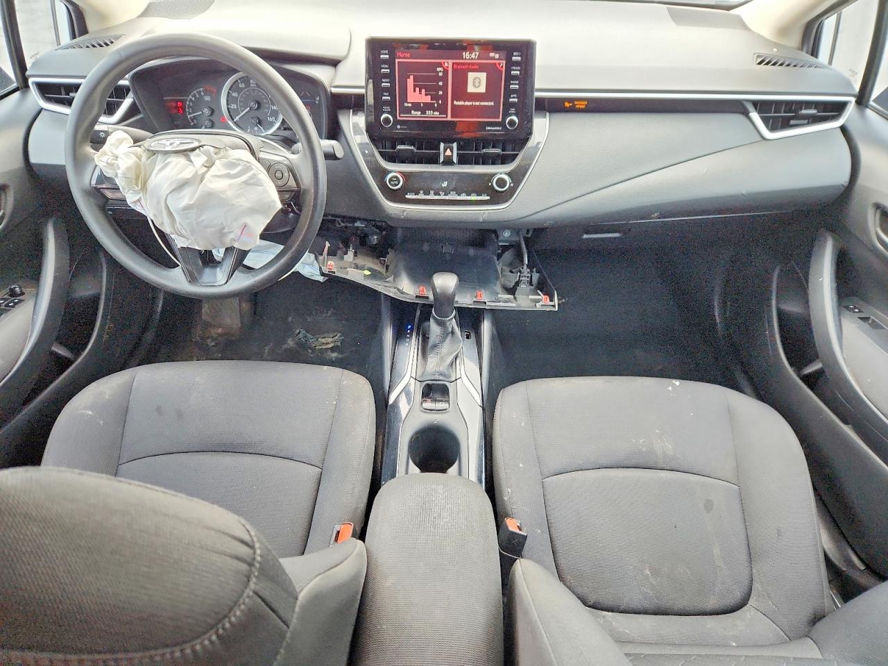 2022 Toyota Corolla Le White vin: 5YFEPMAE6NP273475