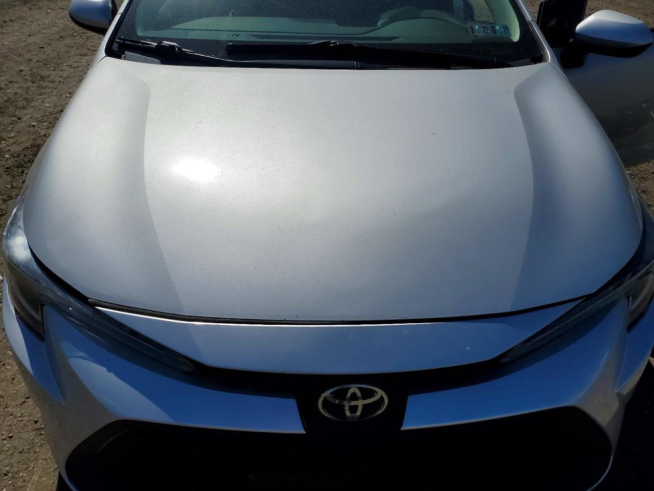 2022 Toyota Corolla Le Silver vin: 5YFEPMAE6NP276442