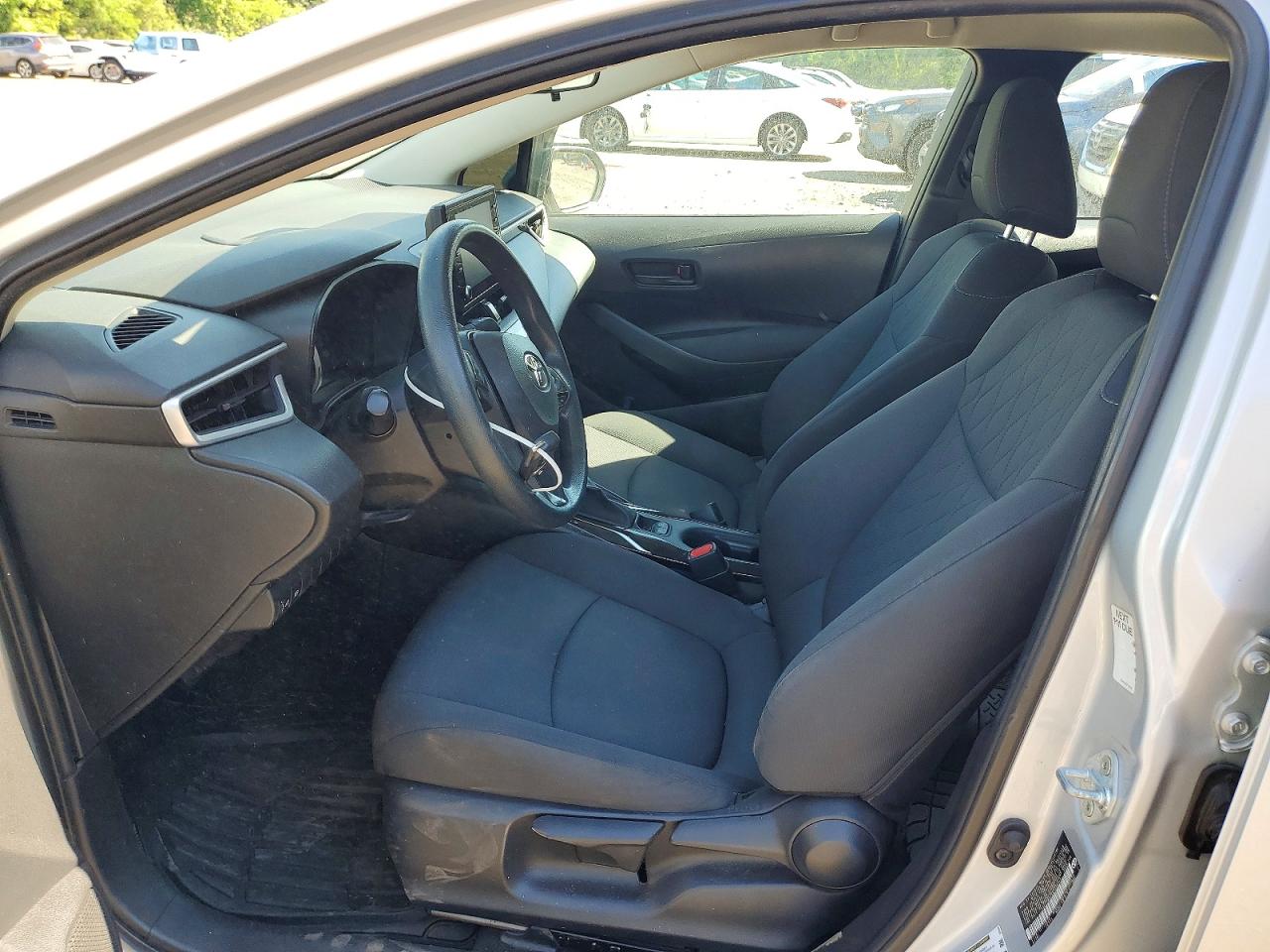 2022 Toyota Corolla Le Silver vin: 5YFEPMAE6NP276442