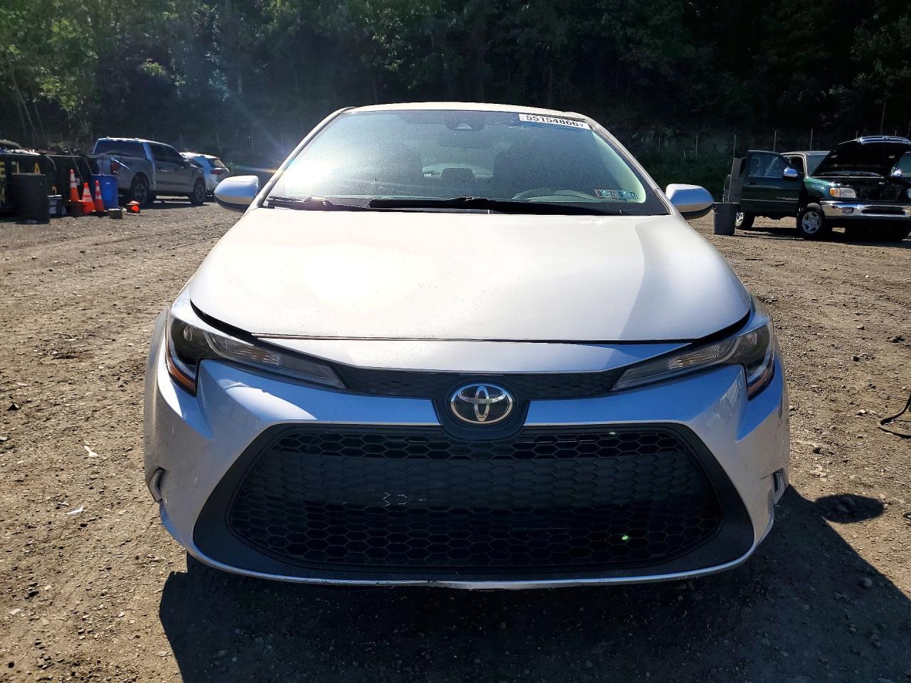 2022 Toyota Corolla Le Silver vin: 5YFEPMAE6NP276442