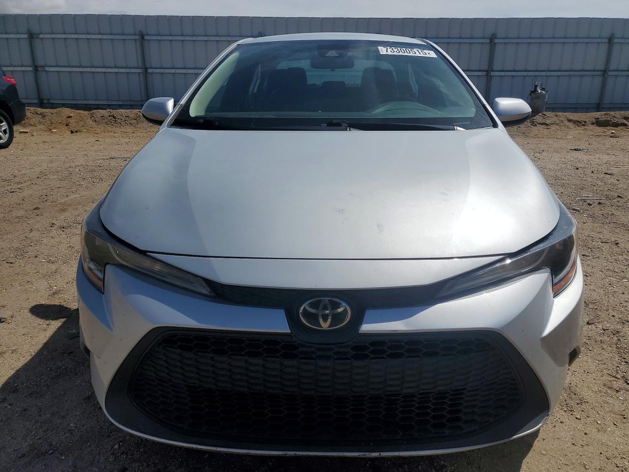 2022 Toyota Corolla Le Silver vin: 5YFEPMAE6NP333626