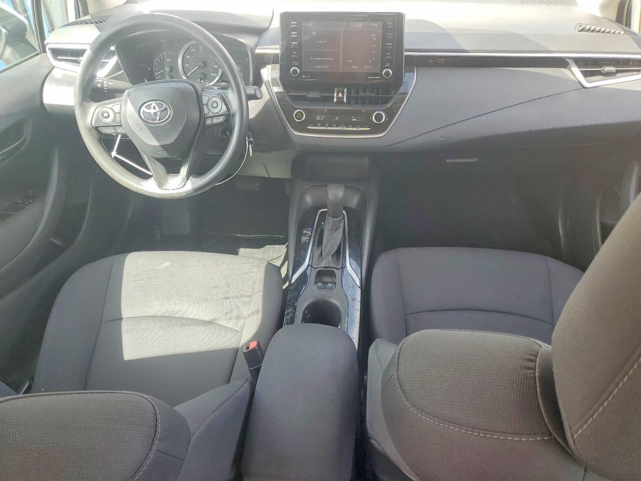 2022 Toyota Corolla Le Silver vin: 5YFEPMAE6NP333626
