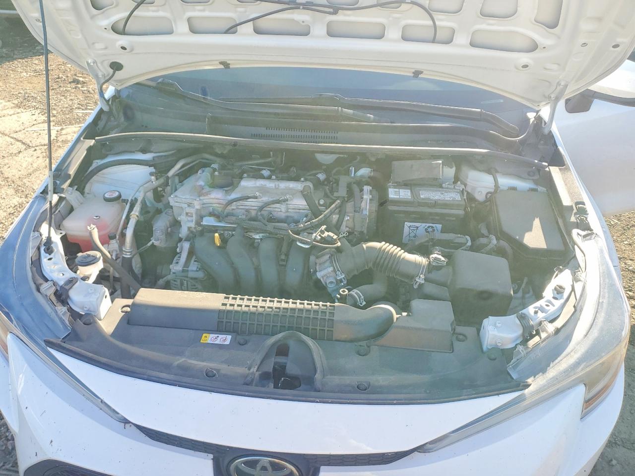 2021 Toyota Corolla Le White vin: 5YFEPMAE7MP232979