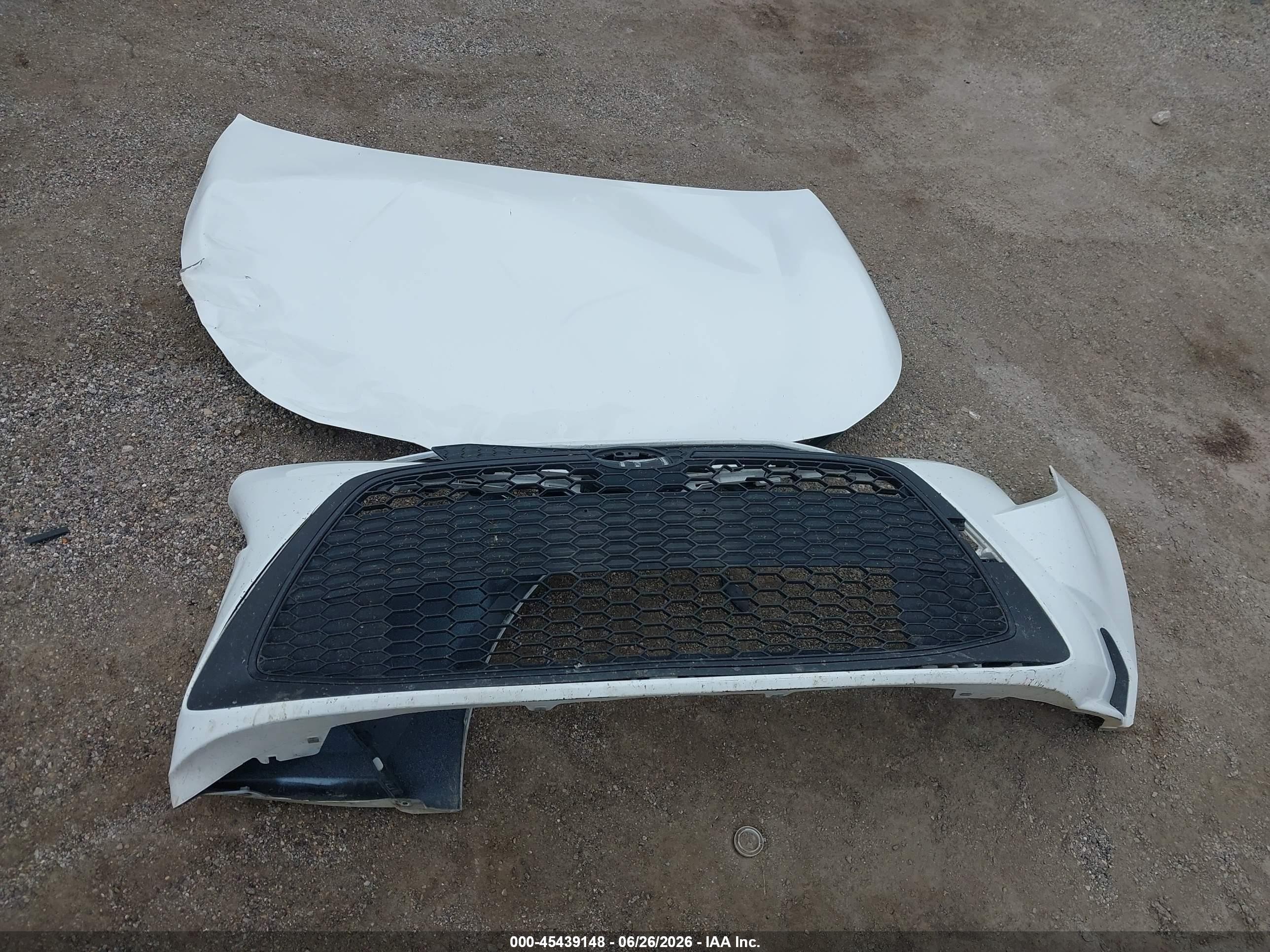 2022 Toyota Corolla Le White vin: 5YFEPMAE7NP275705
