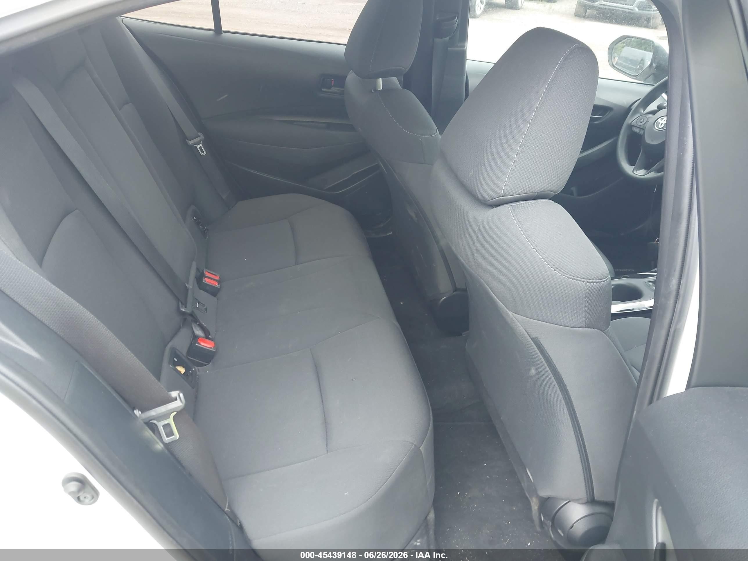 2022 Toyota Corolla Le White vin: 5YFEPMAE7NP275705