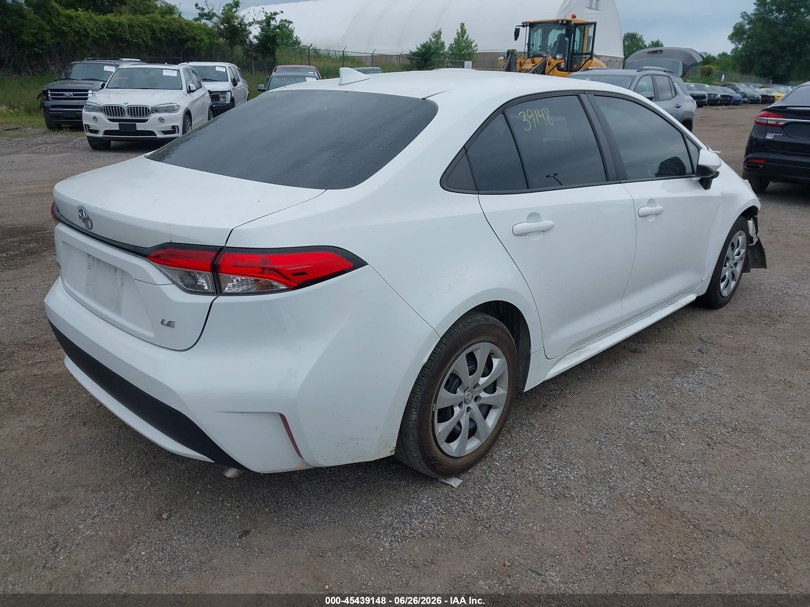 2022 Toyota Corolla Le White vin: 5YFEPMAE7NP275705