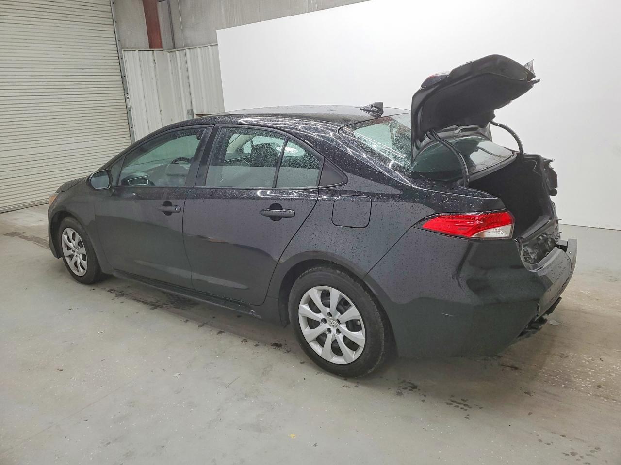 2022 Toyota Corolla Le Black vin: 5YFEPMAE7NP297123