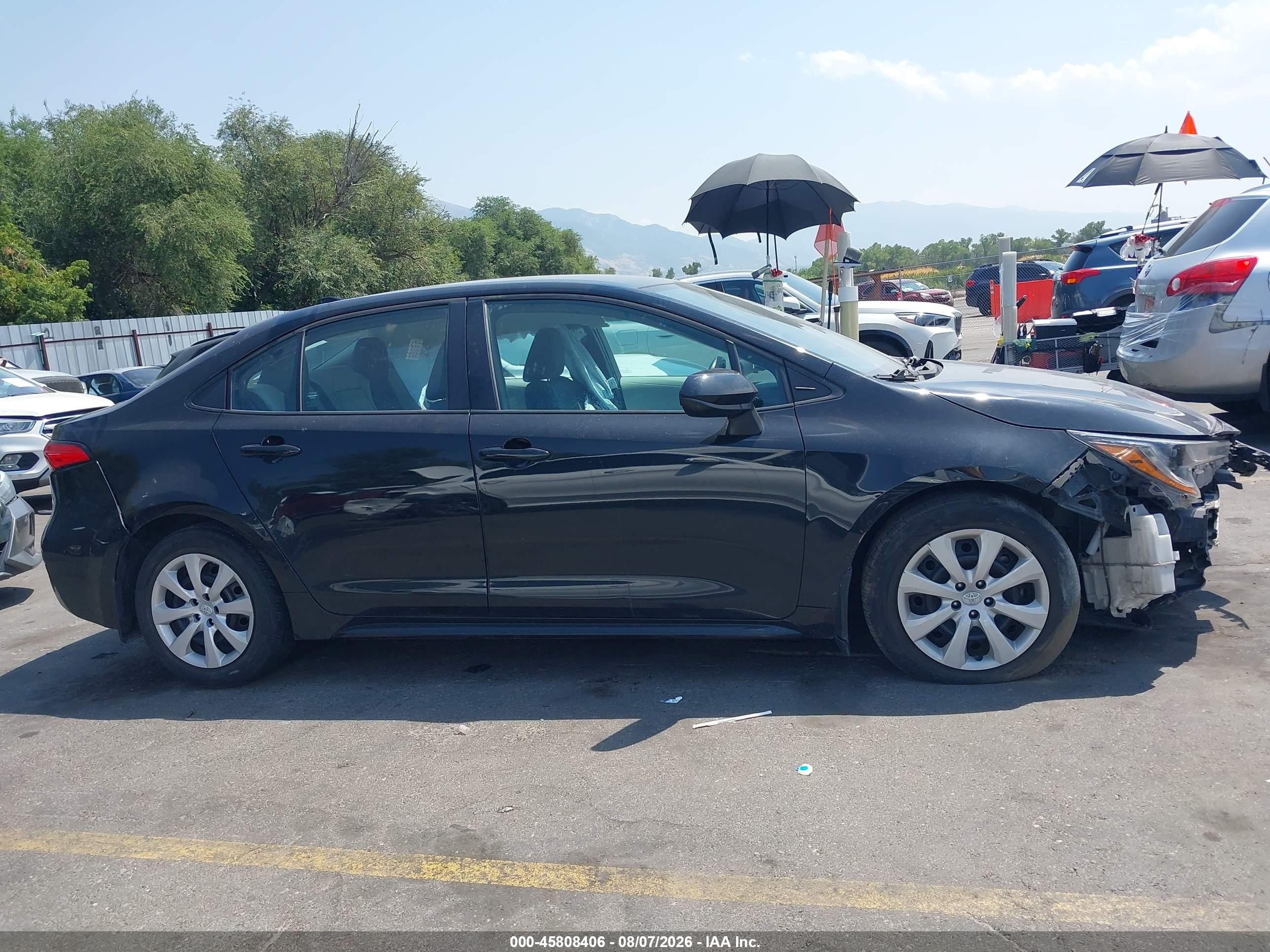 2021 Toyota Corolla Le Black vin: 5YFEPMAE8MP195800
