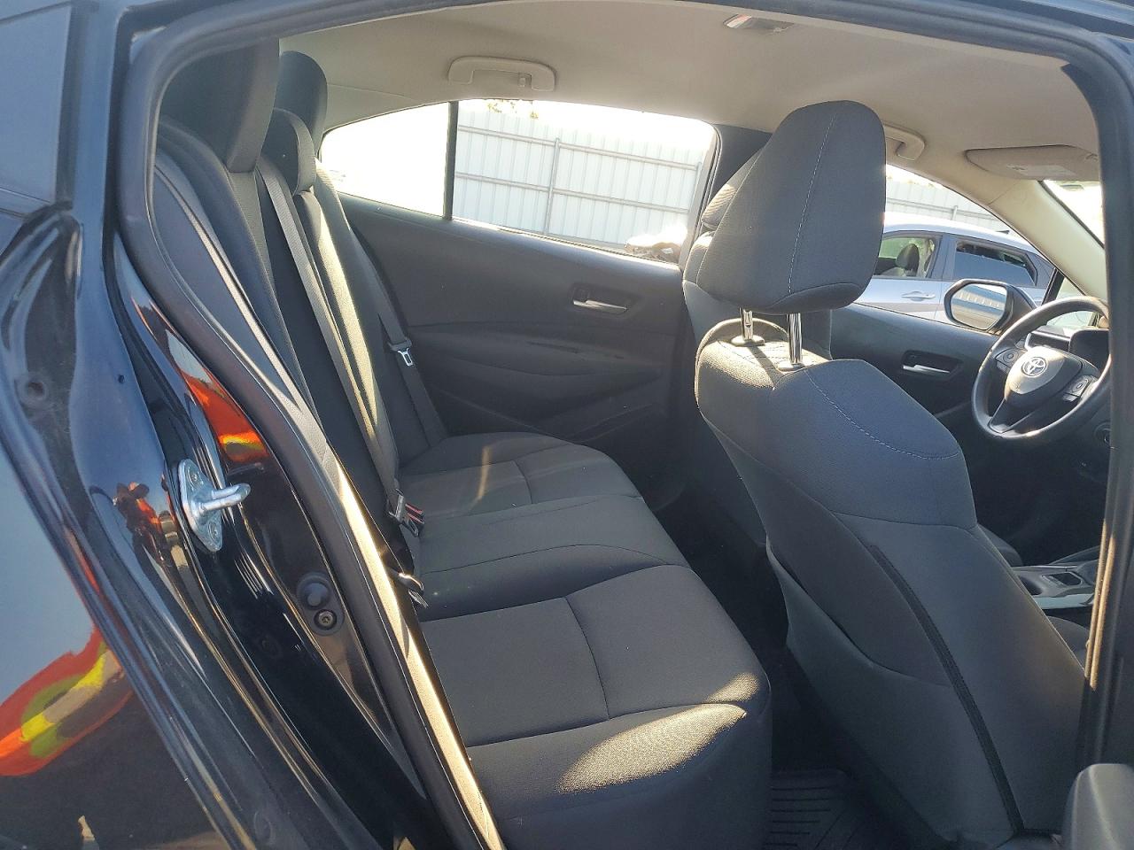 2021 Toyota Corolla Le Black vin: 5YFEPMAE8MP215026
