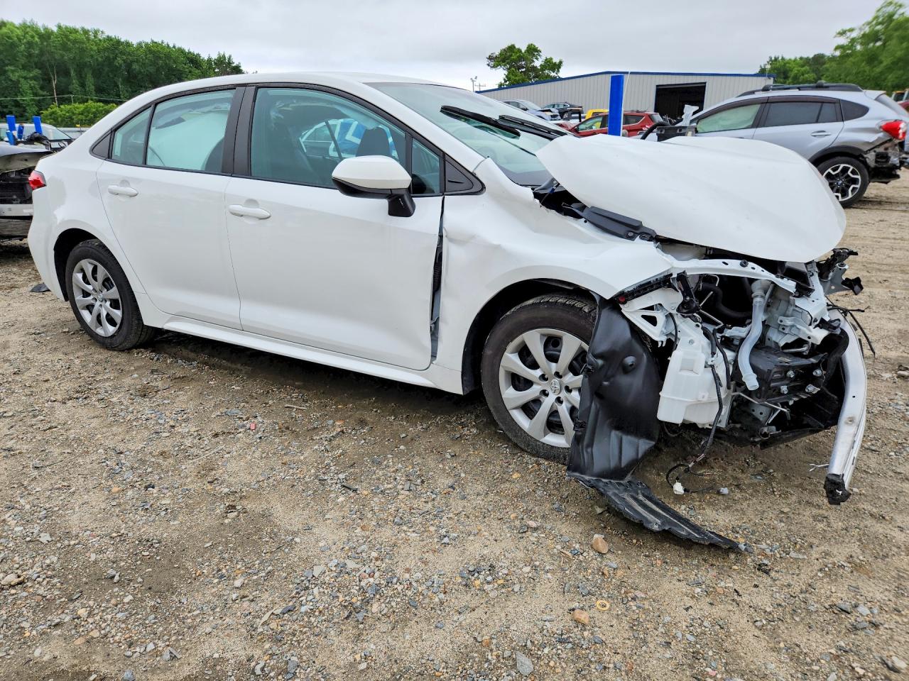 2022 Toyota Corolla Le White vin: 5YFEPMAE8NP352341