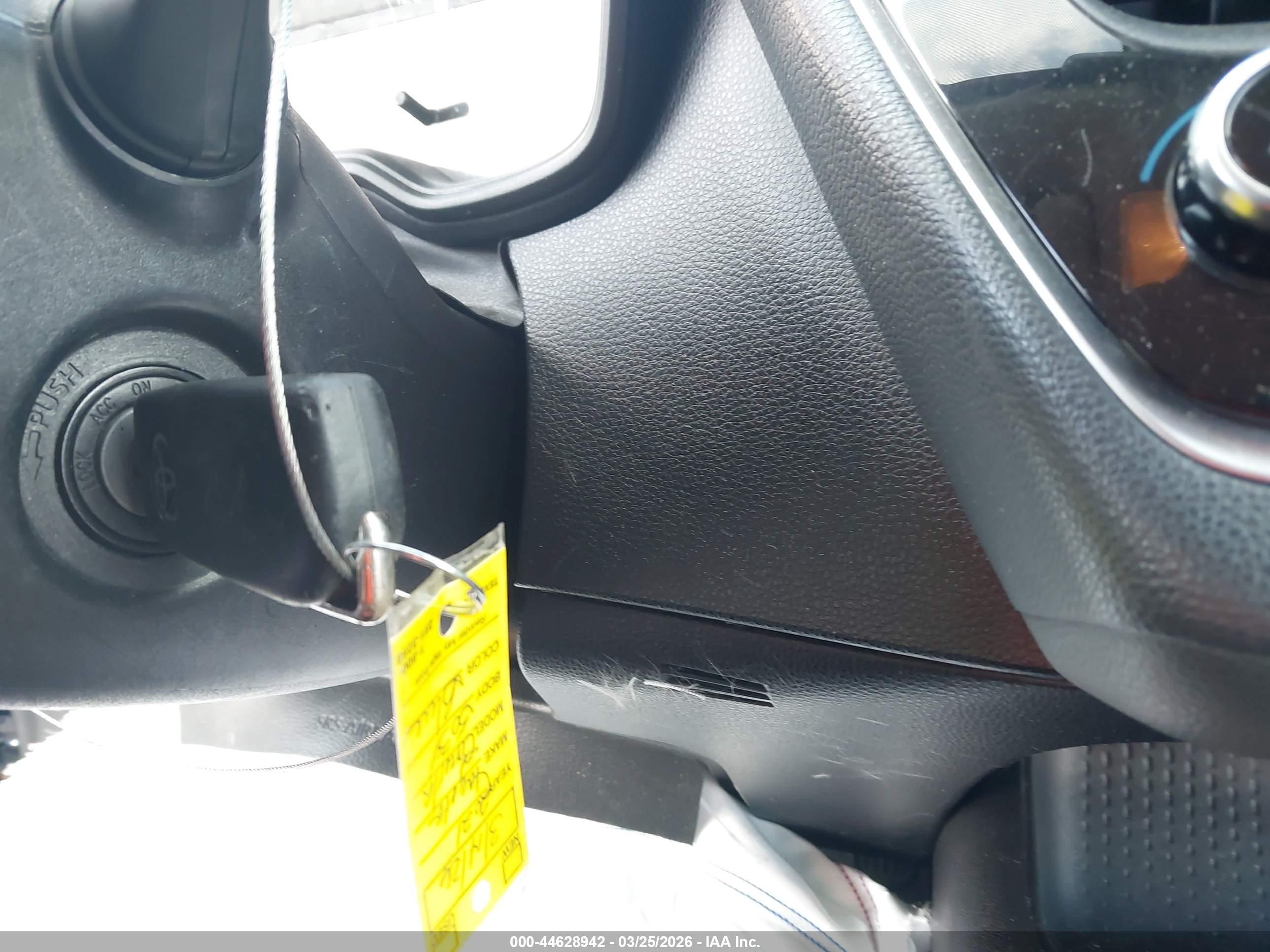2021 Toyota Corolla Le Синий vin: 5YFEPMAE9MP185034