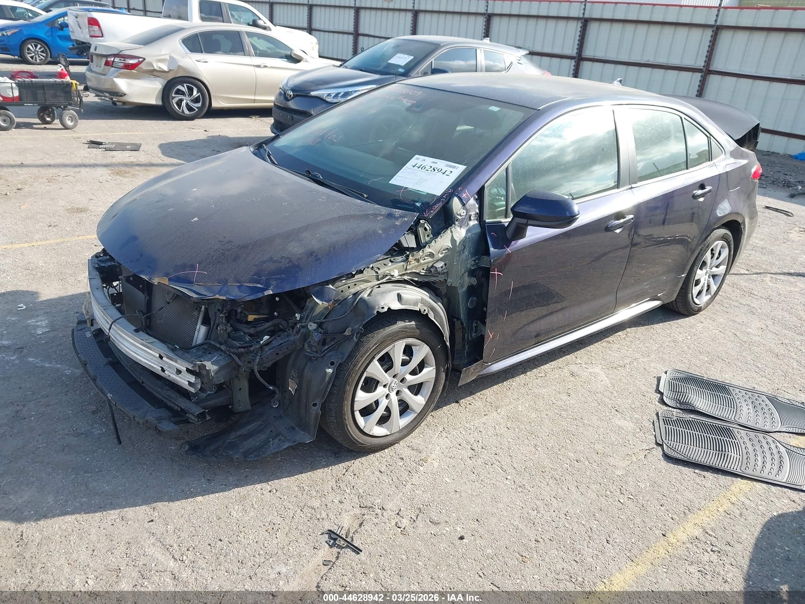 2021 Toyota Corolla Le Синий vin: 5YFEPMAE9MP185034