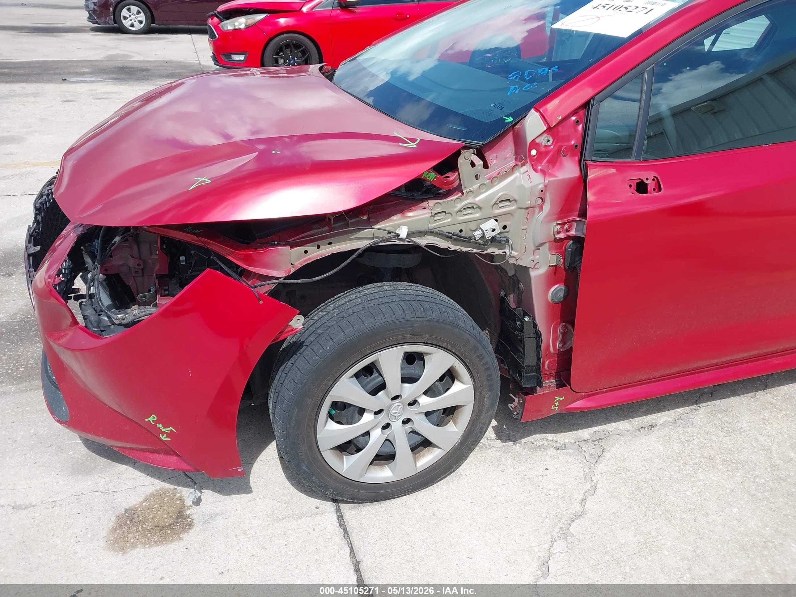 2021 Toyota Corolla Le Red vin: 5YFEPMAE9MP201281