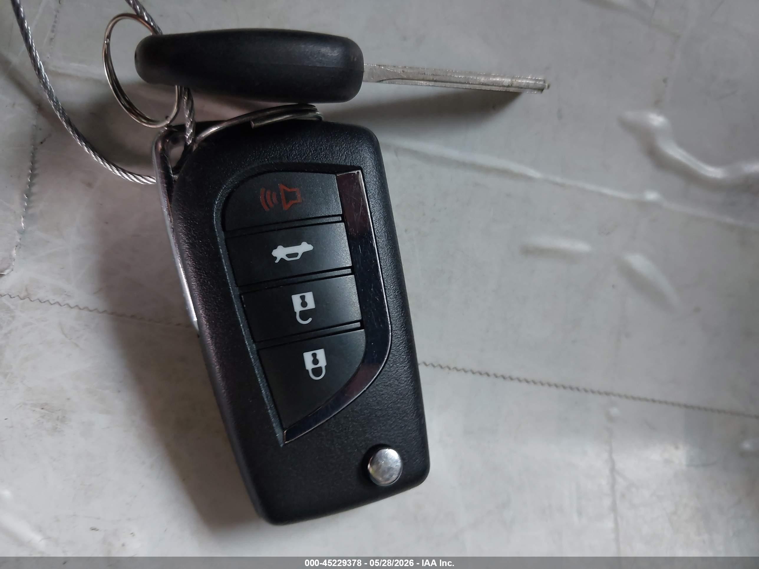2021 Toyota Corolla Le Red vin: 5YFEPMAE9MP229100